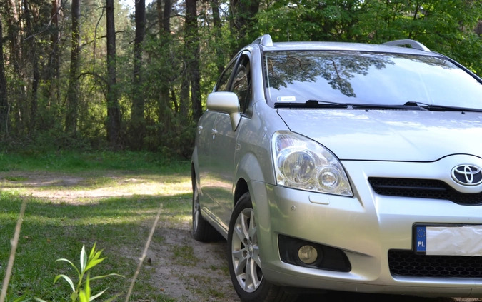 Toyota Corolla Verso cena 21900 przebieg: 199000, rok produkcji 2008 z Kielce małe 46